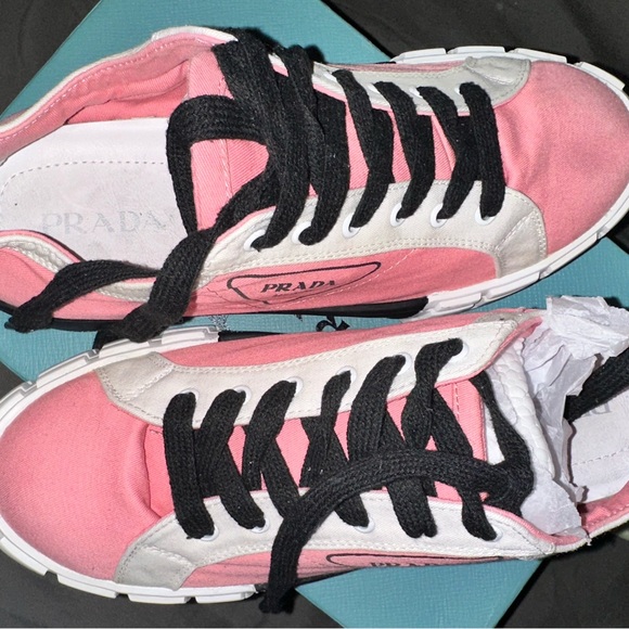 Shoes - Picture 6 of 6